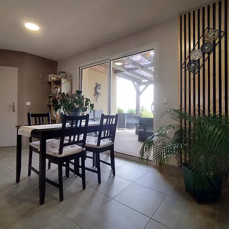 La Sarlamandre, Et Table D'hotes 招待所 Marcillac-Saint-Quentin