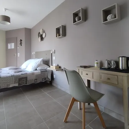 Konukevi La Sarlamandre, Et Table D'hotes