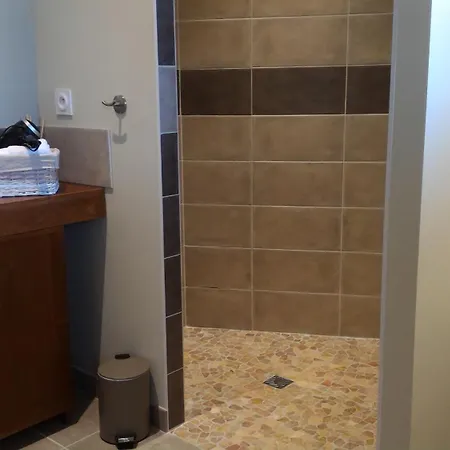 La Sarlamandre, Et Table D'hotes Konukevi Marcillac-Saint-Quentin