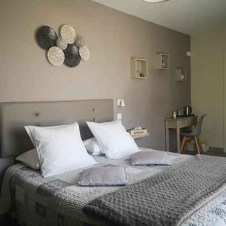 La Sarlamandre, Et Table D'hotes Konukevi