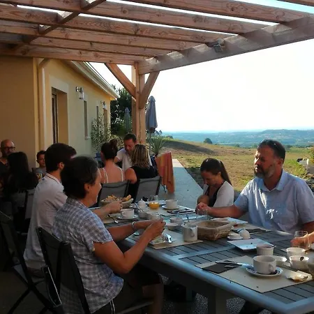 招待所 La Sarlamandre, Et Table D'hotes 3*