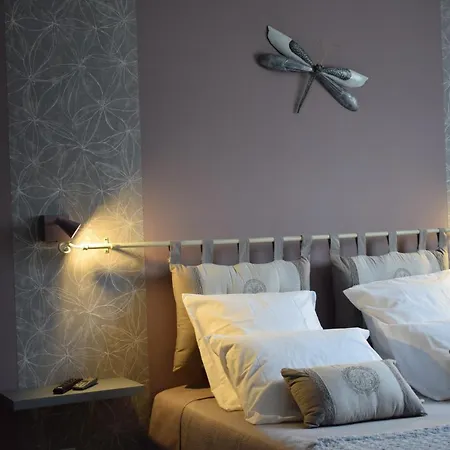 La Sarlamandre, Et Table D'hotes Konukevi Marcillac-Saint-Quentin