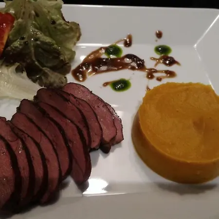La Sarlamandre, Et Table D'hôtes Marcillac-Saint-Quentin