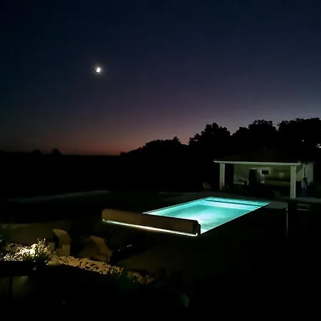 La Sarlamandre, Et Table D'hotes Konukevi Marcillac-Saint-Quentin