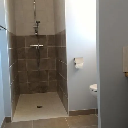 Konukevi La Sarlamandre, Et Table D'hotes Marcillac-Saint-Quentin