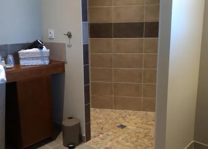 La Sarlamandre, Et Table D'hotes Gasthof Marcillac-Saint-Quentin