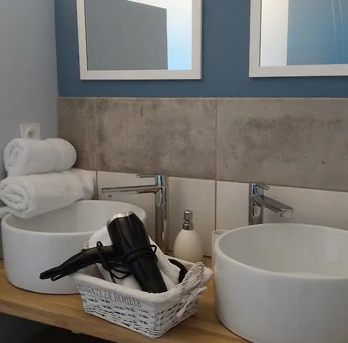 La Sarlamandre, Et Table D'hotes Gasthof Marcillac-Saint-Quentin