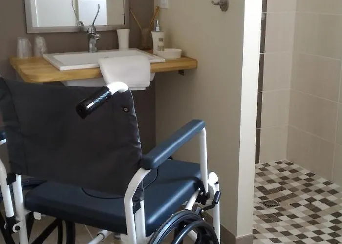 La Sarlamandre, Et Table D'hotes Gasthof Marcillac-Saint-Quentin