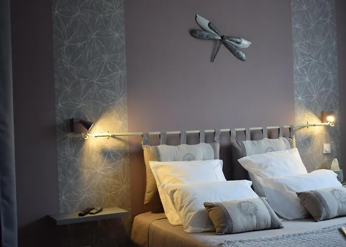 La Sarlamandre, Et Table D'hotes Gasthof Marcillac-Saint-Quentin