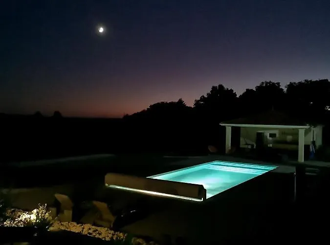 La Sarlamandre, Et Table D'hotes Gasthof Marcillac-Saint-Quentin